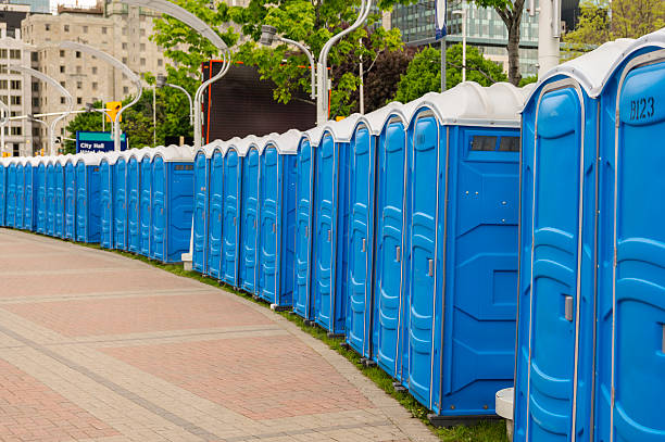 Best Portable Restroom Servicing (Cleaning and Restocking)  in Bella Vista, CA